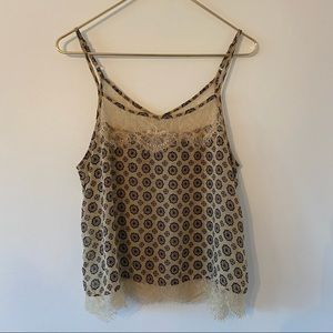 Black + tan delicate patterned lace tank🖤